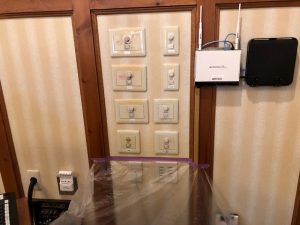 愛知県日進市の商業施設にて調光スイッチの取替電気工事