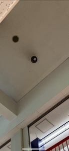 愛知県大治町の商業施設にて高天井ダウンライトのランプ取替電気工事