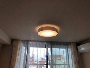 名古屋市瑞穂区のマンションにてガラスペンダントライト高さ調節取付電気工事