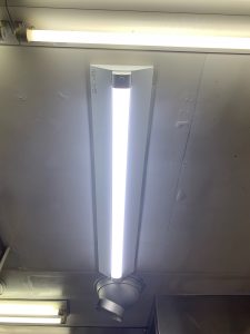 名古屋市の緑区の飲食店にて照明器具の取替電気工事
