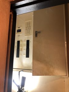 名古屋市千種区のテナントビル飲食店にて漏電調査