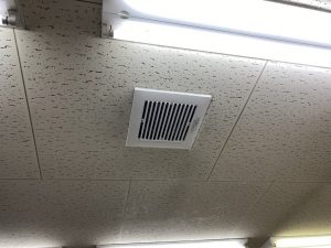 愛知県飛島村の工場オフィスにて換気扇の取替電気工事